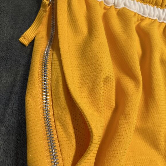 Medium Nike Men's Dri-FIT DNA 3.0 Basketball Shorts DH7160-739 Yellow White - Picture 8 of 9